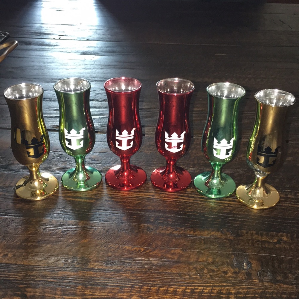 SALE‼️Royal Caribbean Shot glasses🎉⚜️🛳
